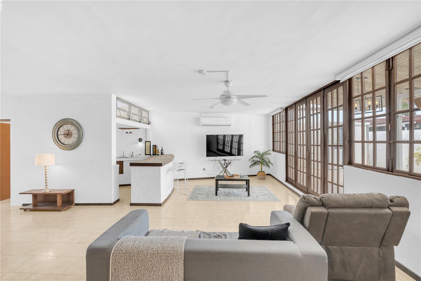 URB VILLA VENECIA - Residential