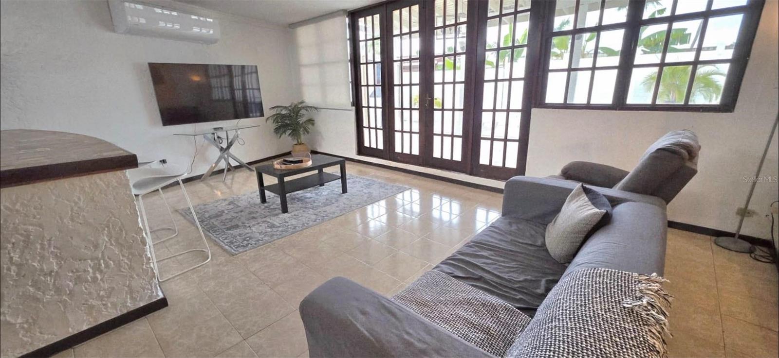 URB VILLA VENECIA - Residential