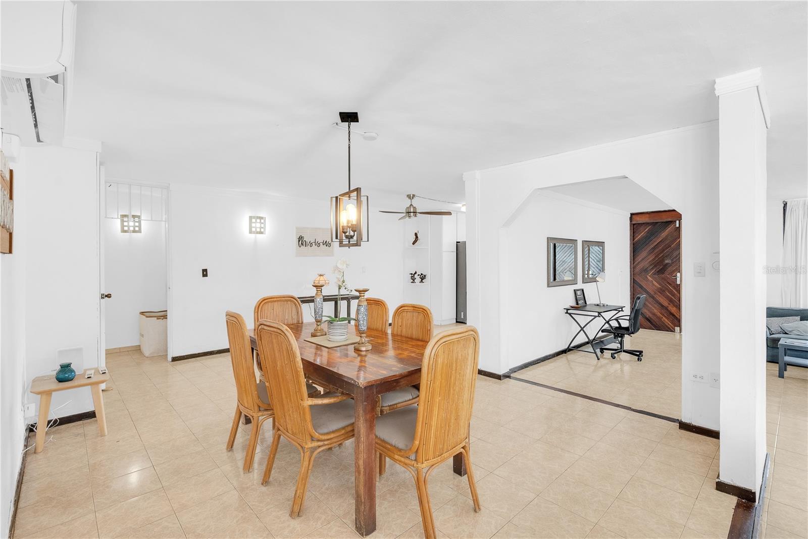 URB VILLA VENECIA - Residential