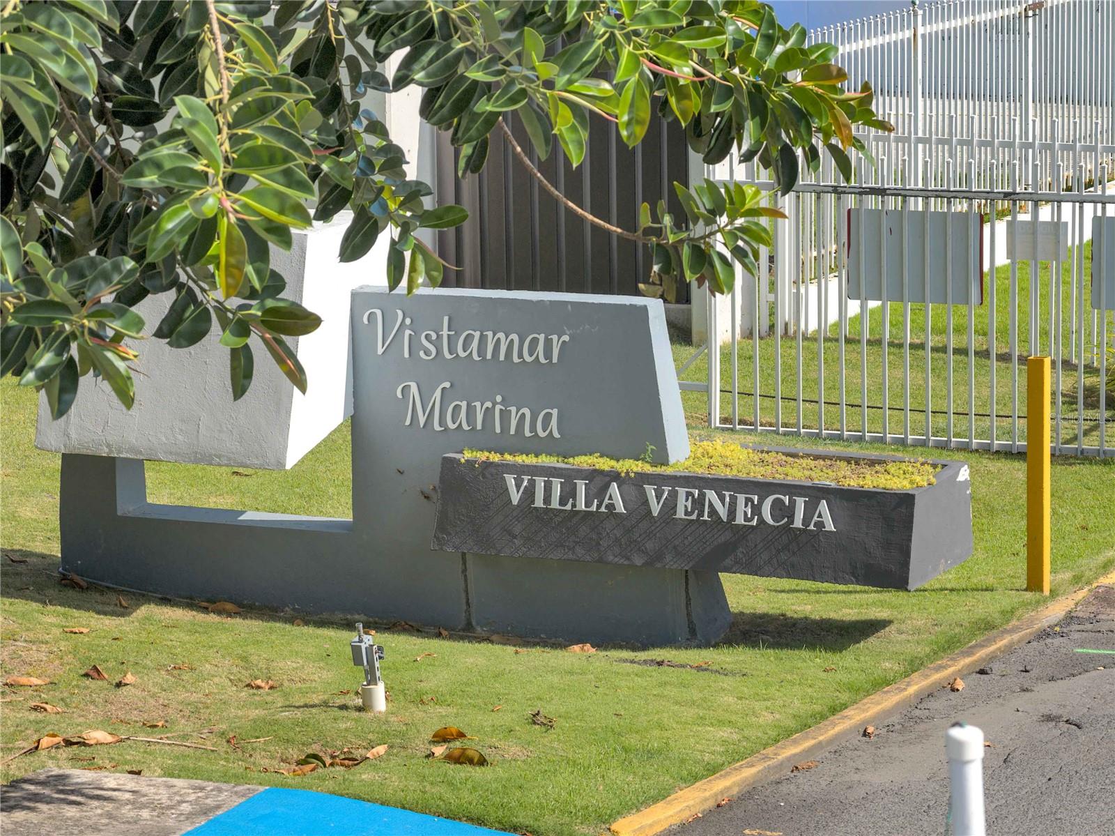 URB VILLA VENECIA - Residential