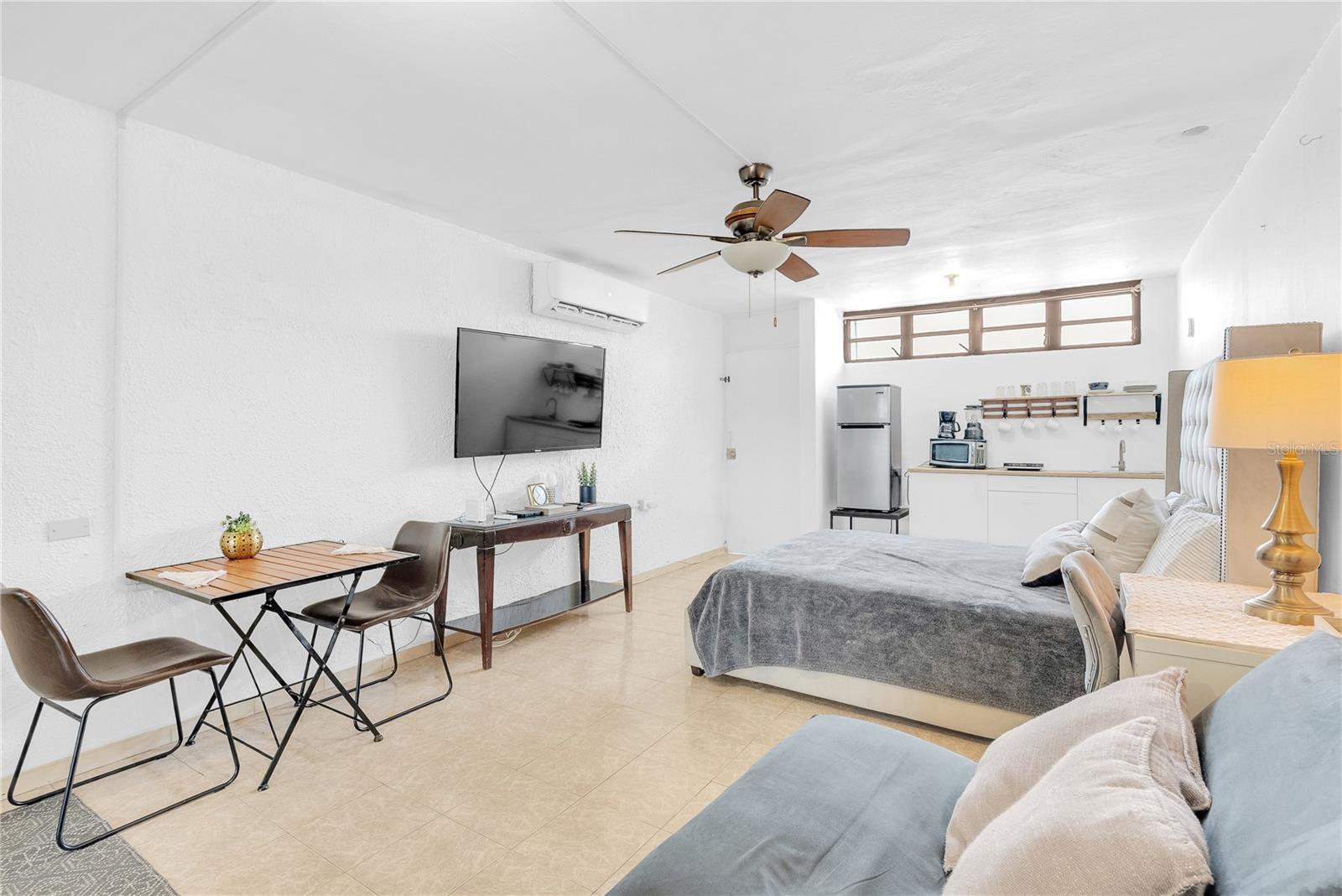URB VILLA VENECIA - Residential