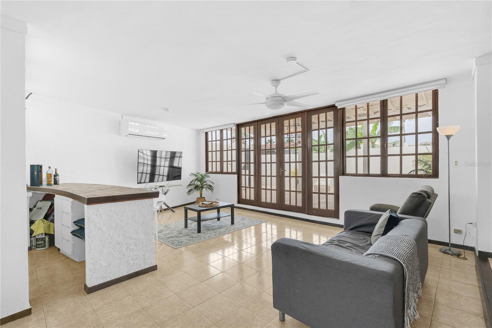 URB VILLA VENECIA - Residential
