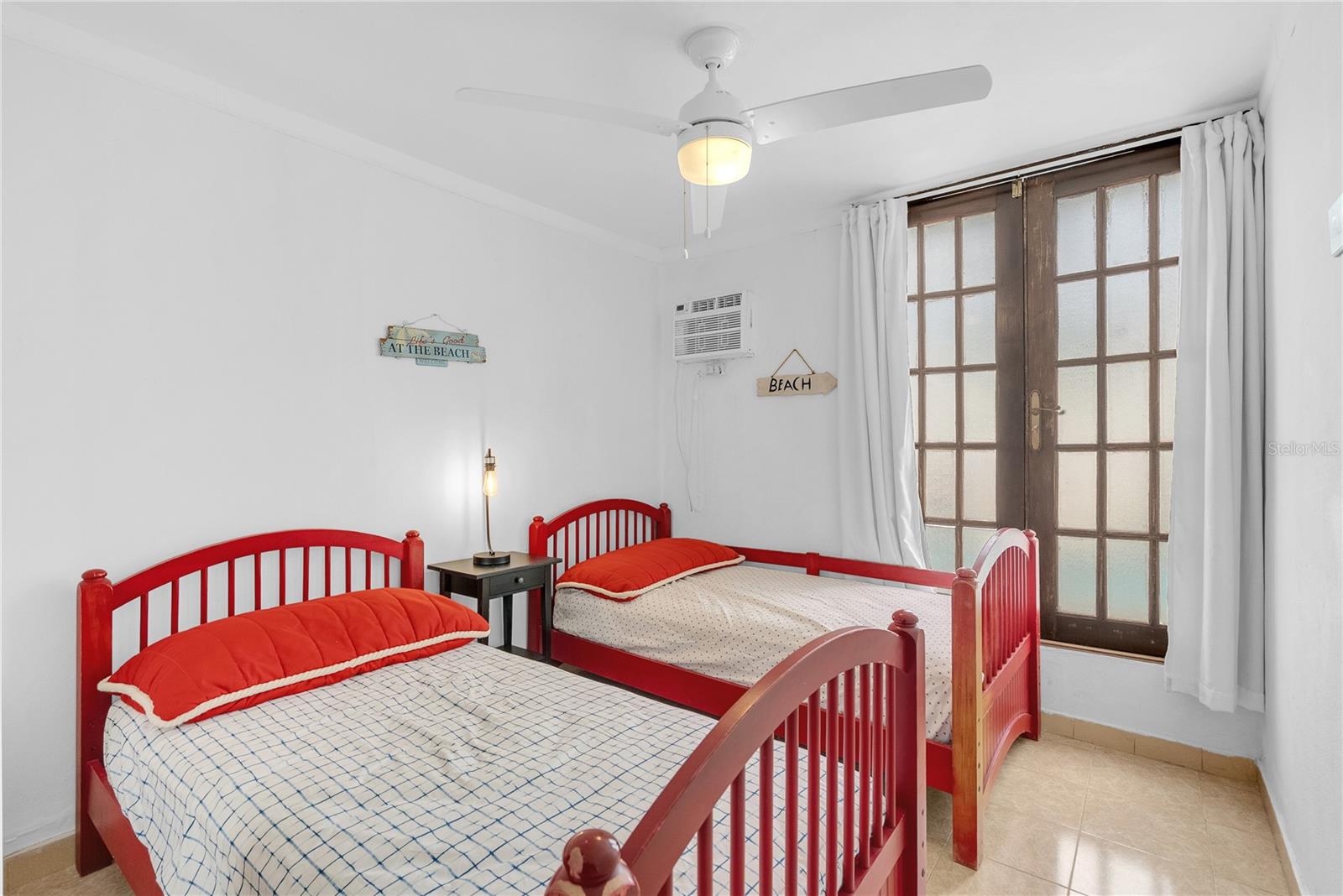 URB VILLA VENECIA - Residential