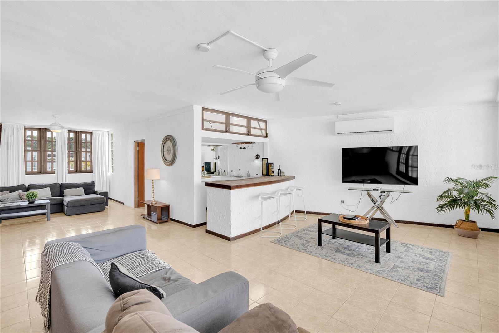 URB VILLA VENECIA - Residential