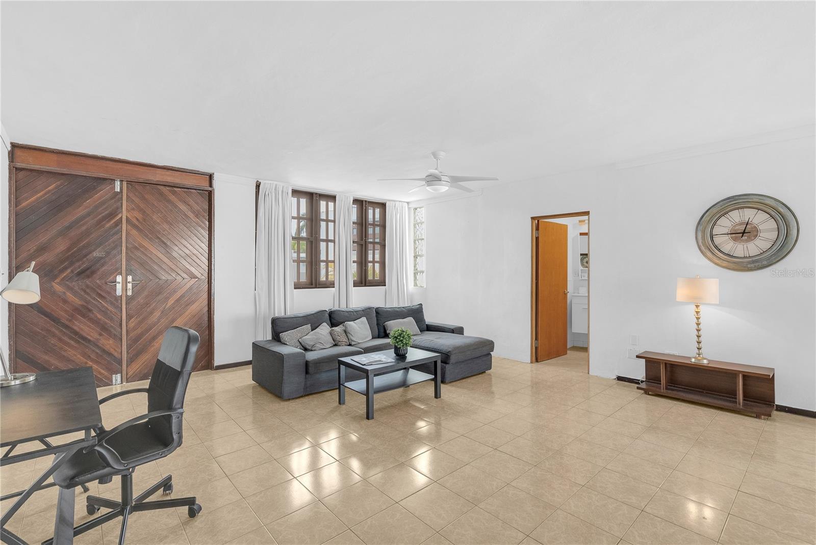 URB VILLA VENECIA - Residential