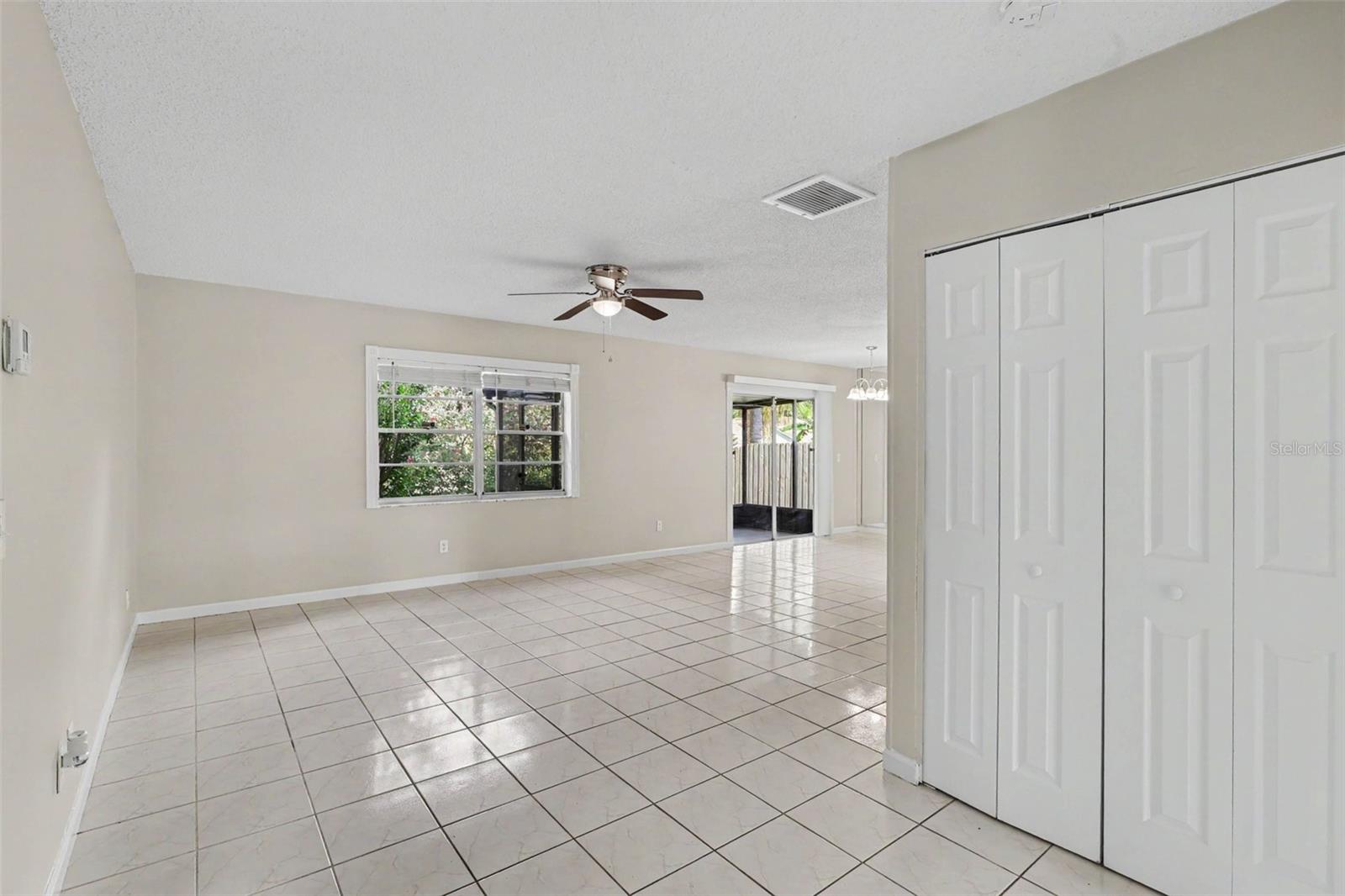 VALRICO MANOR UNIT 2 - Residential