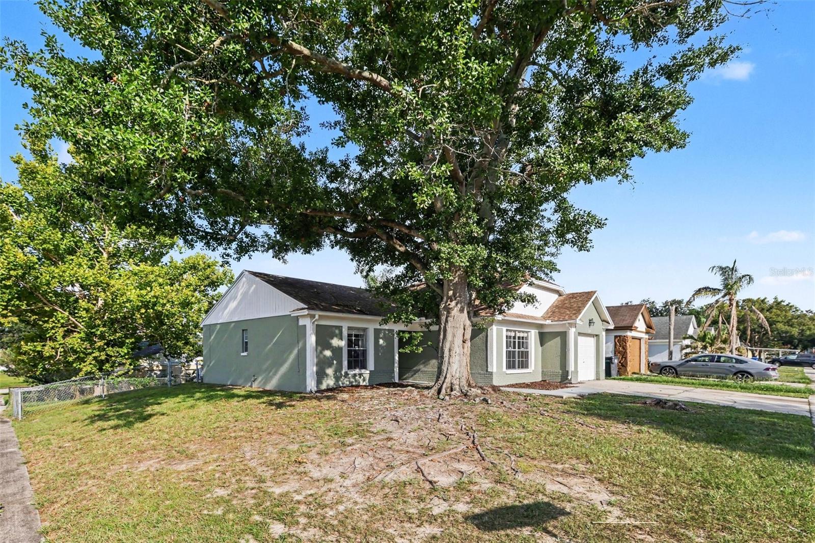 VALRICO MANOR UNIT 2 - Residential