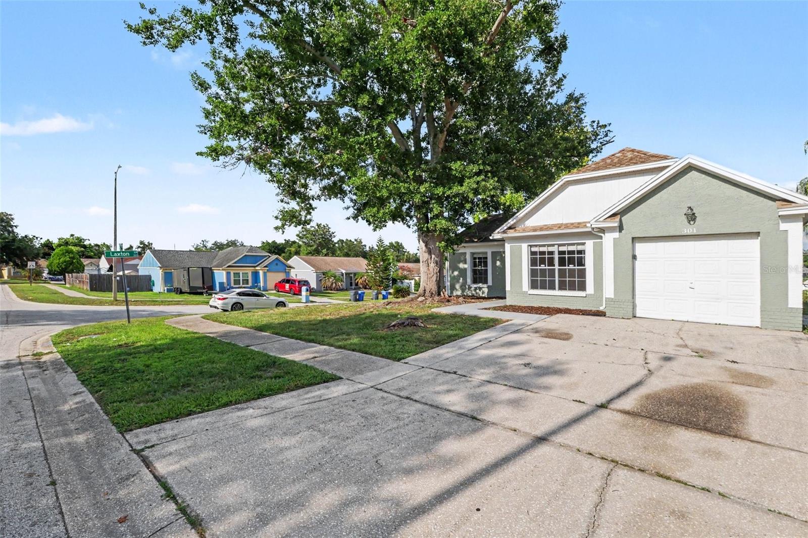 VALRICO MANOR UNIT 2 - Residential