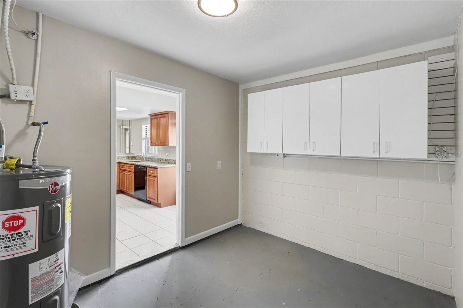VALRICO MANOR UNIT 2 - Residential