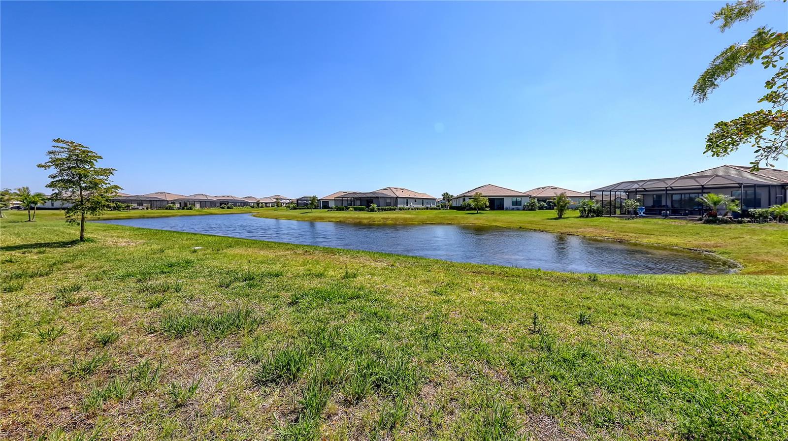 LORRAINE LAKES - Residential