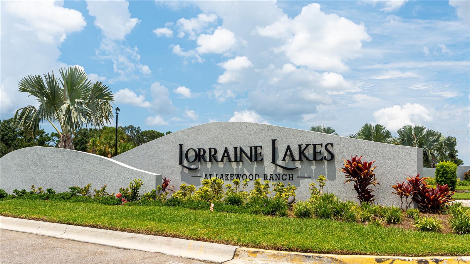 LORRAINE LAKES - Residential