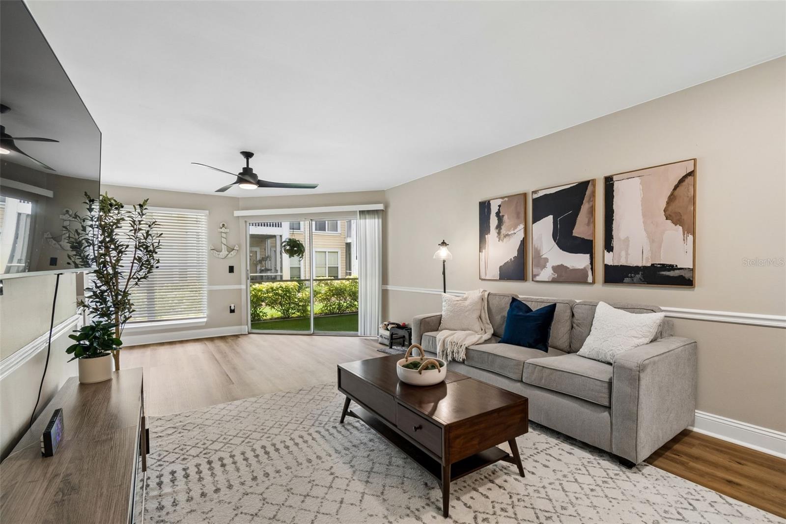 86F THE LANDINGS OF TAMPA A CONDOMINIUM - Residential