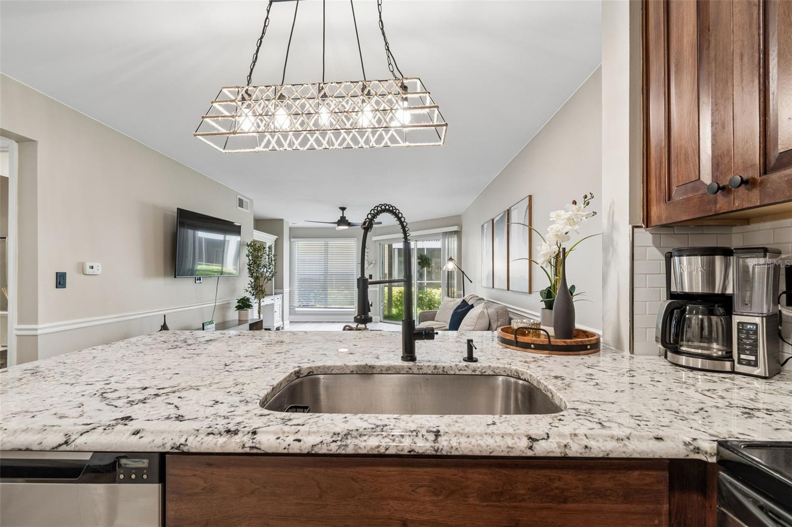 86F THE LANDINGS OF TAMPA A CONDOMINIUM - Residential