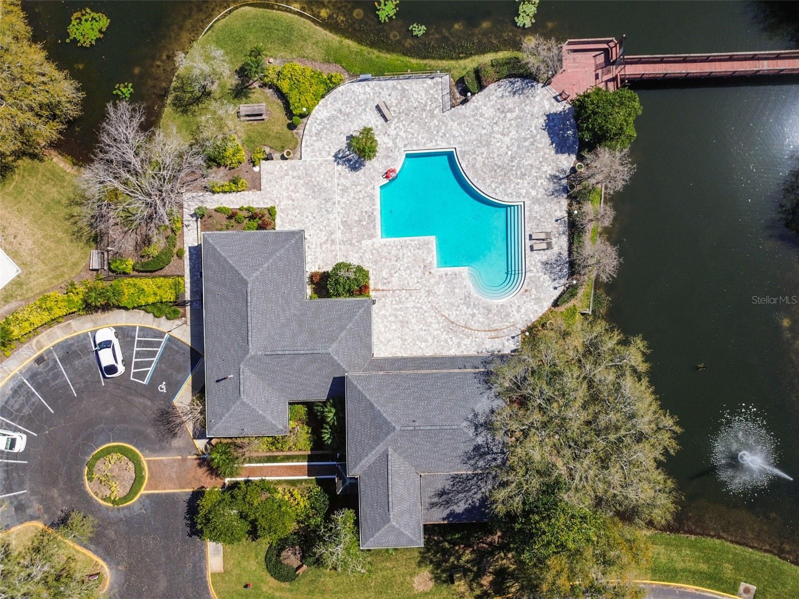 86F THE LANDINGS OF TAMPA A CONDOMINIUM - Residential