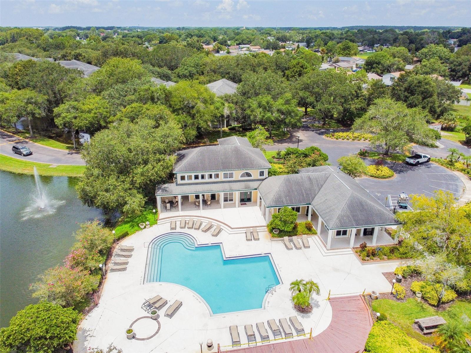 86F THE LANDINGS OF TAMPA A CONDOMINIUM - Residential
