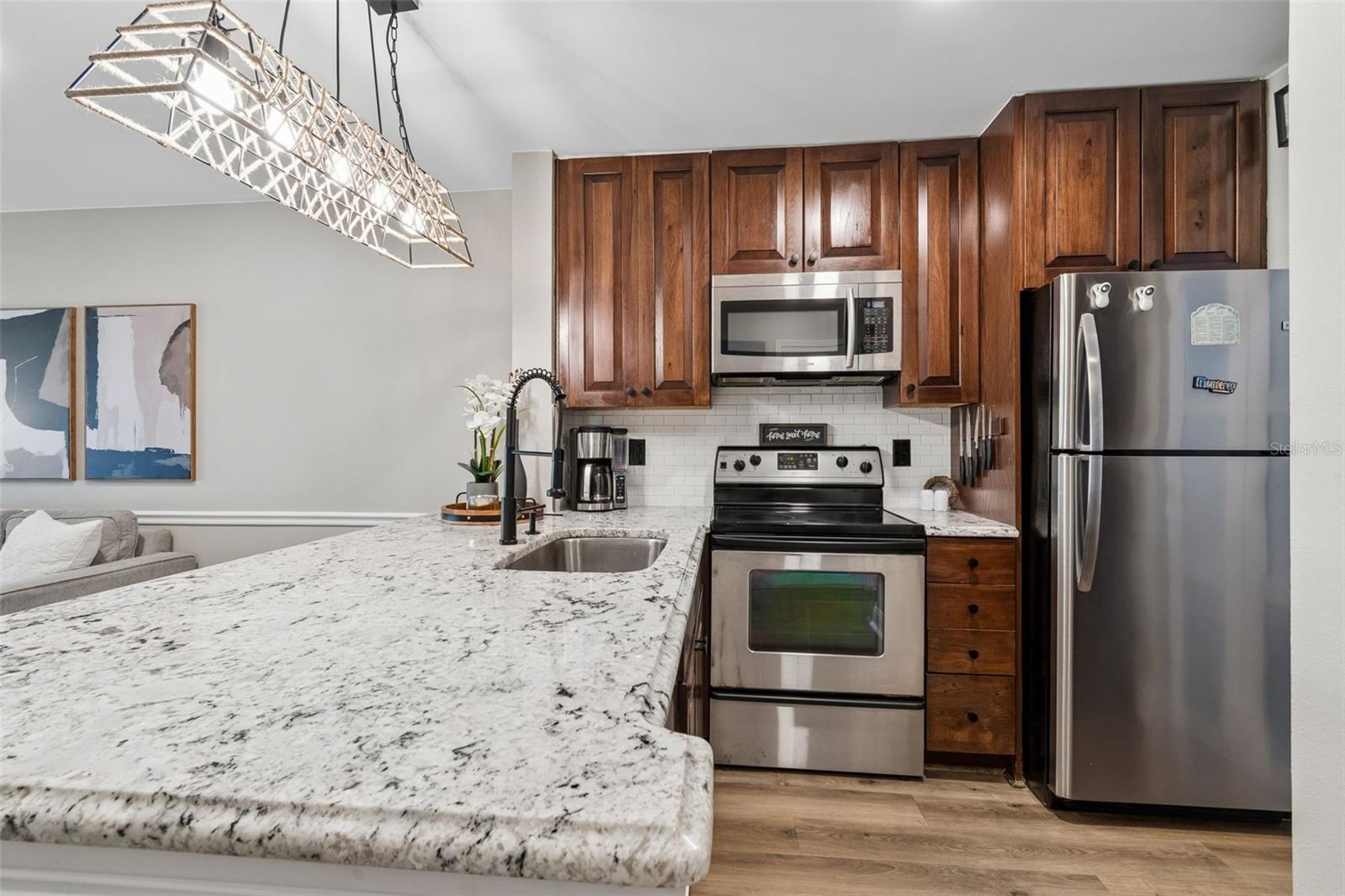 86F THE LANDINGS OF TAMPA A CONDOMINIUM - Residential