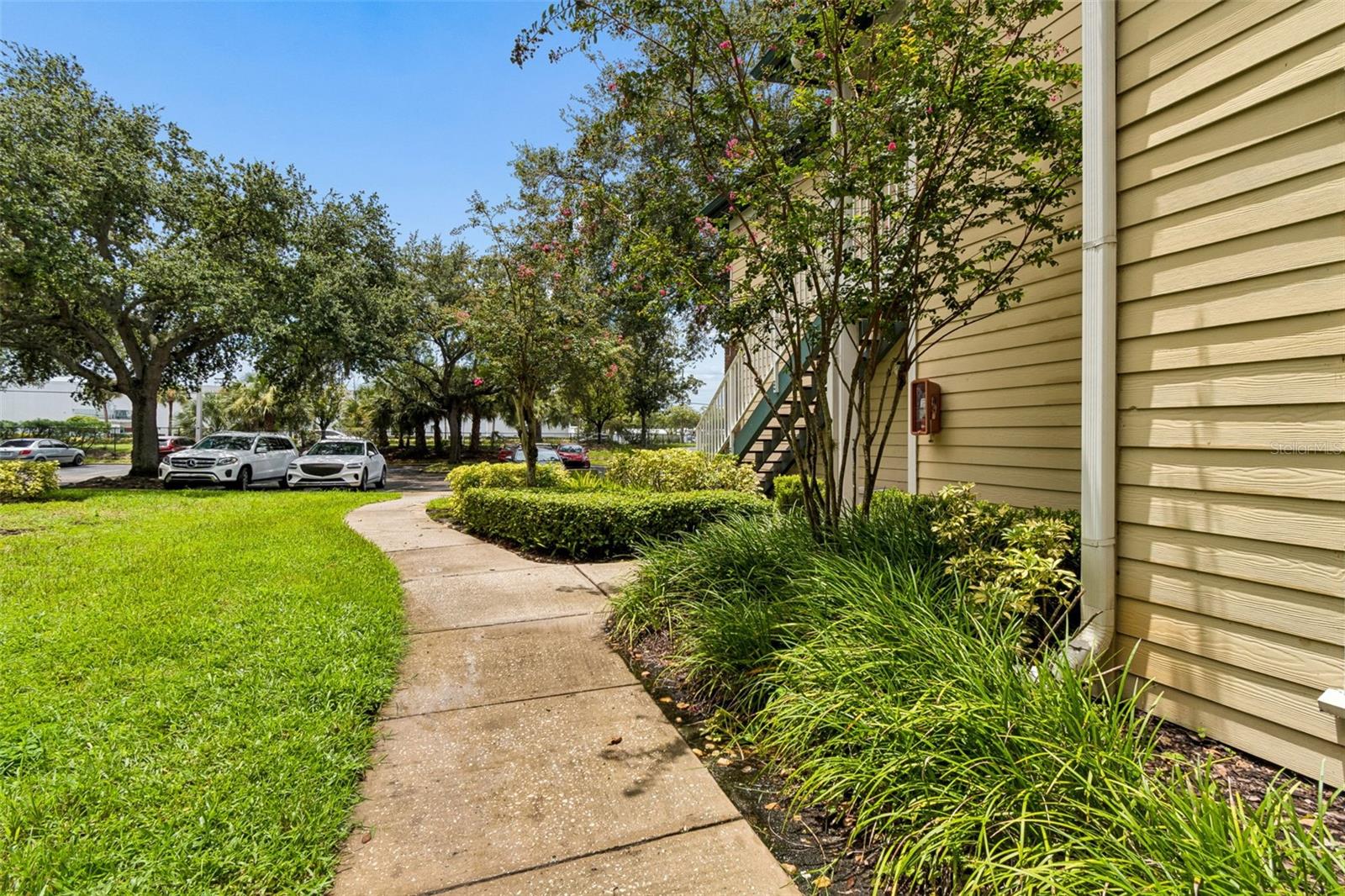 86F THE LANDINGS OF TAMPA A CONDOMINIUM - Residential