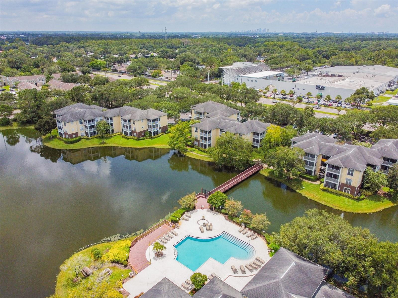 86F THE LANDINGS OF TAMPA A CONDOMINIUM - Residential