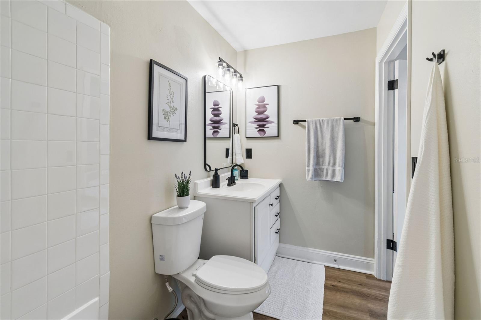 86F THE LANDINGS OF TAMPA A CONDOMINIUM - Residential