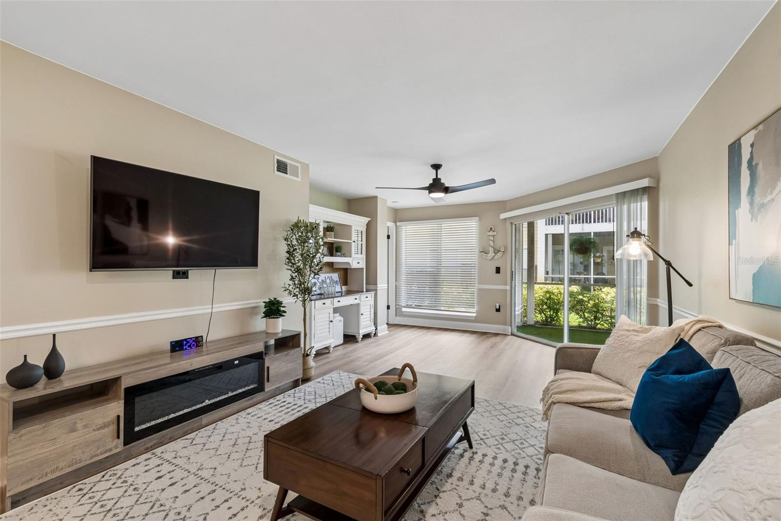 86F THE LANDINGS OF TAMPA A CONDOMINIUM - Residential