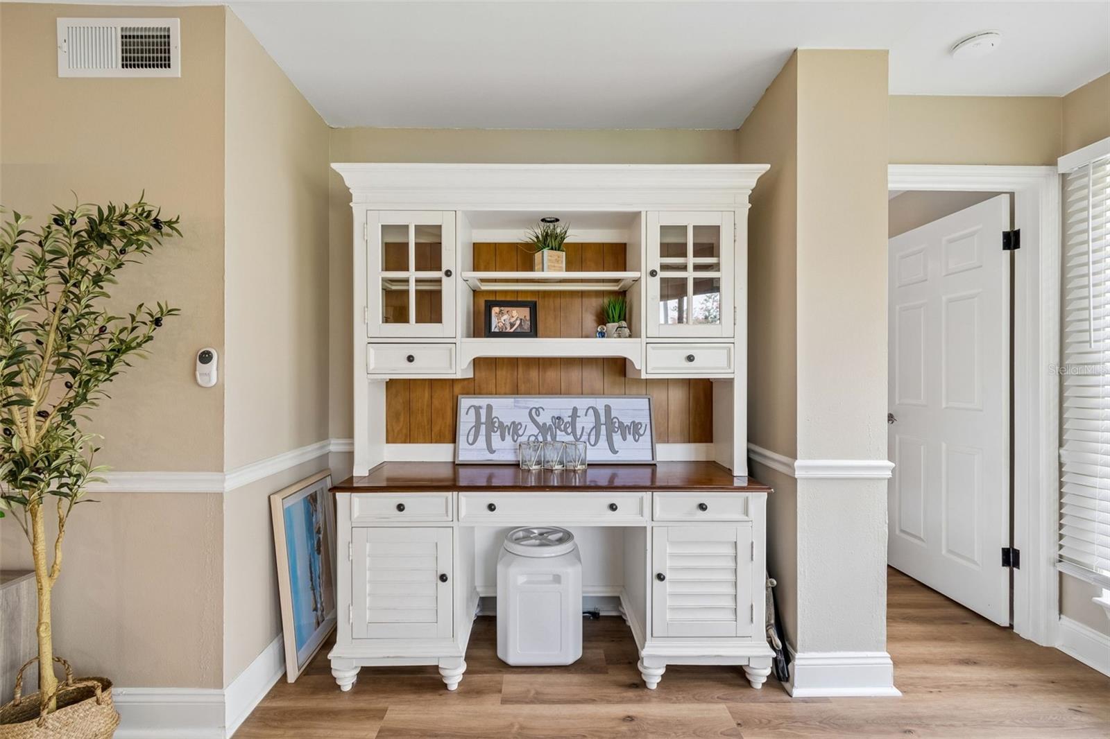 86F THE LANDINGS OF TAMPA A CONDOMINIUM - Residential