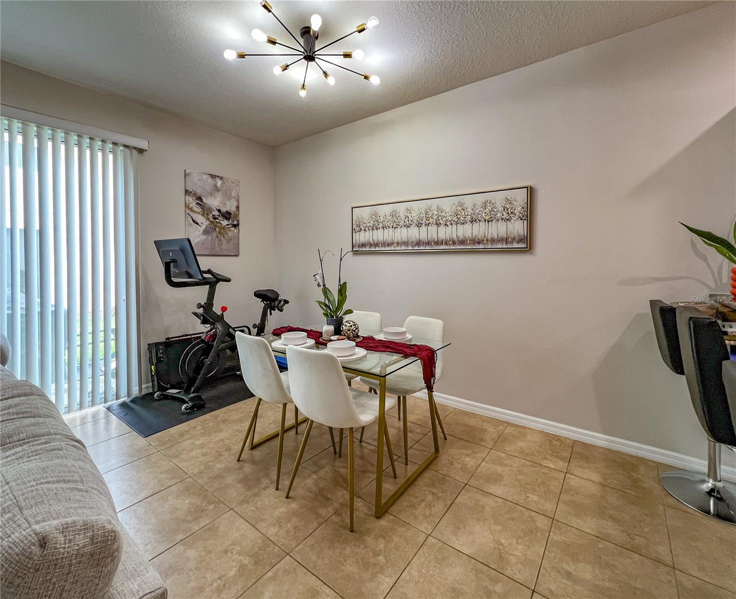 WHISPERING OAKS TWNHMS - Residential