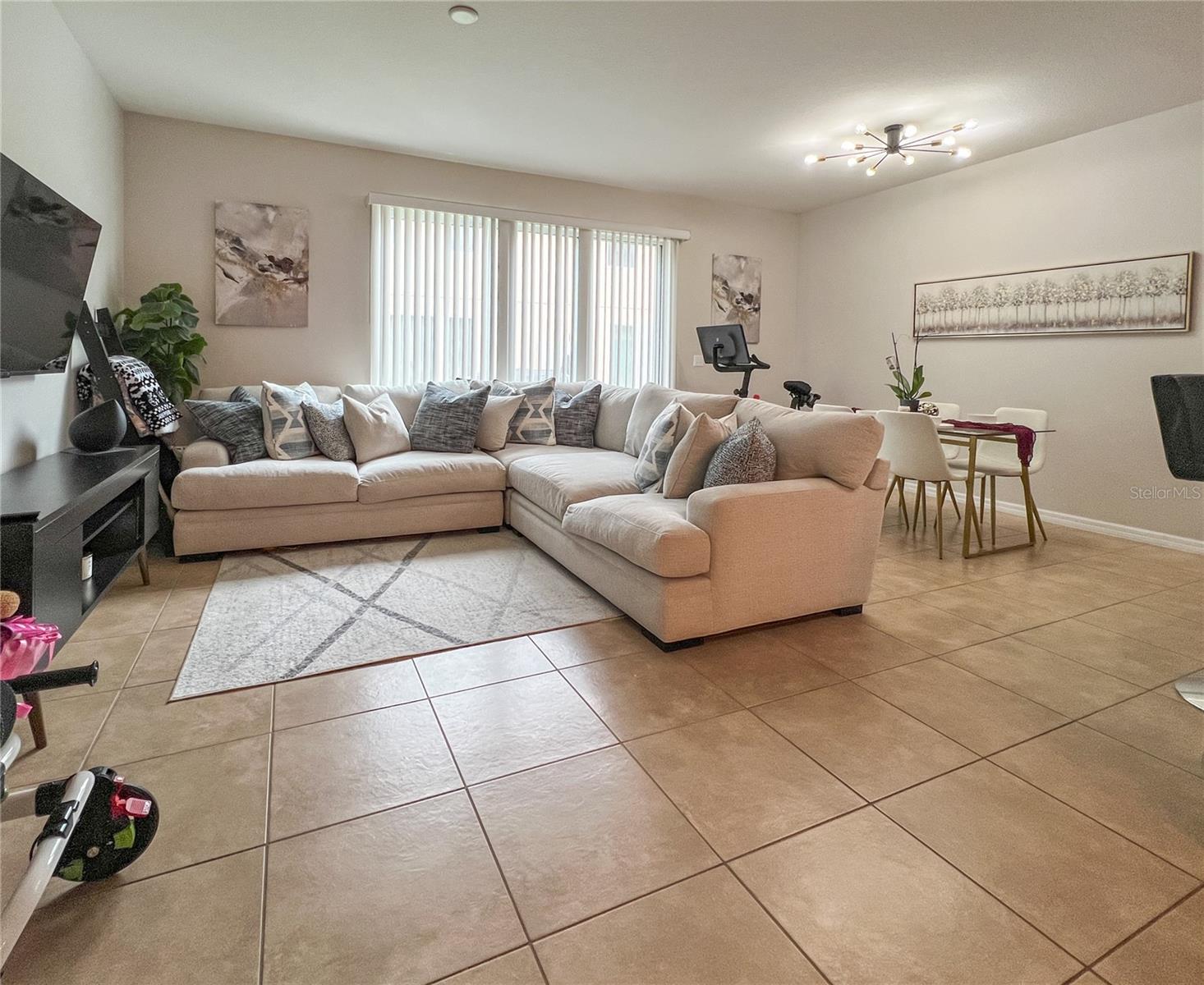 WHISPERING OAKS TWNHMS - Residential
