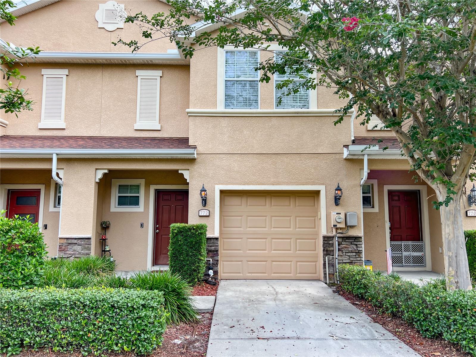 WHISPERING OAKS TWNHMS - Residential
