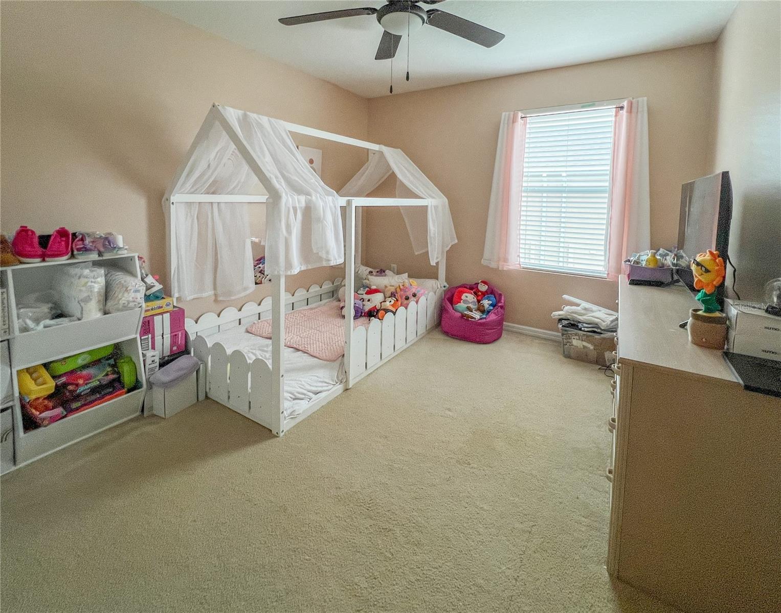 WHISPERING OAKS TWNHMS - Residential