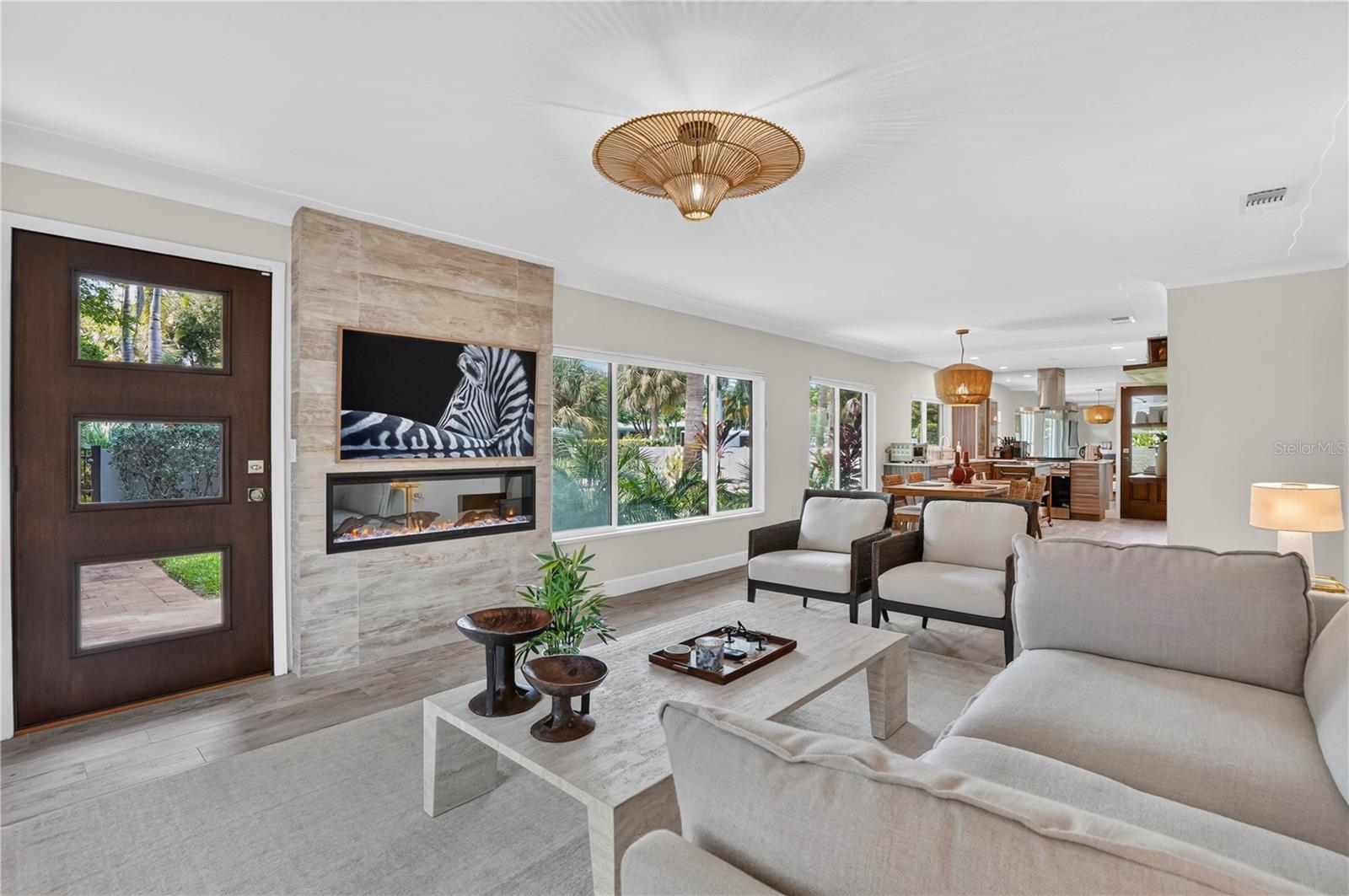 SAPPHIRE SHORES - Residential