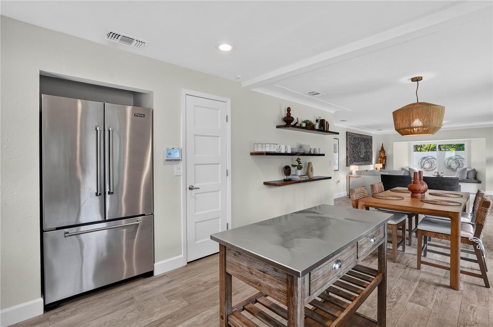 SAPPHIRE SHORES - Residential