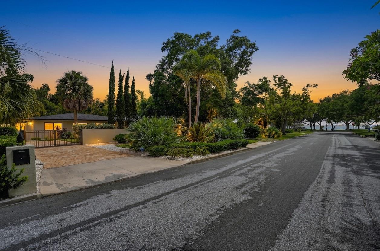 SAPPHIRE SHORES - Residential