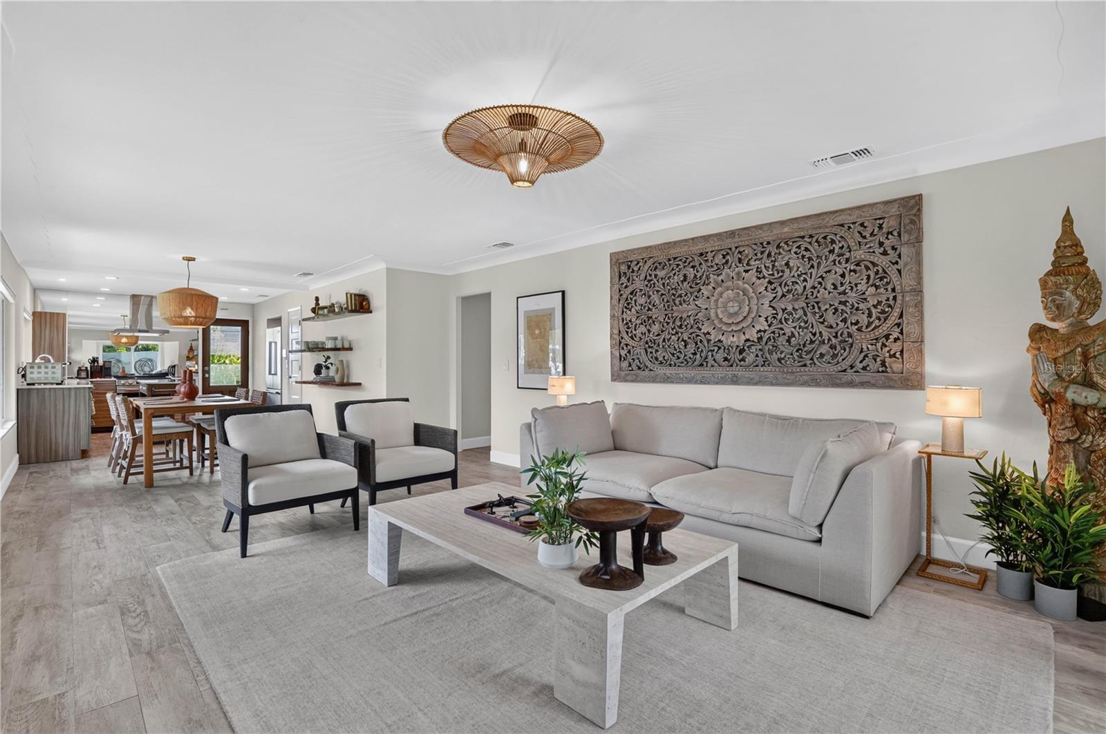 SAPPHIRE SHORES - Residential
