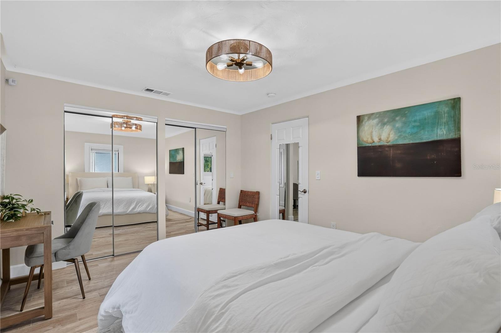 SAPPHIRE SHORES - Residential