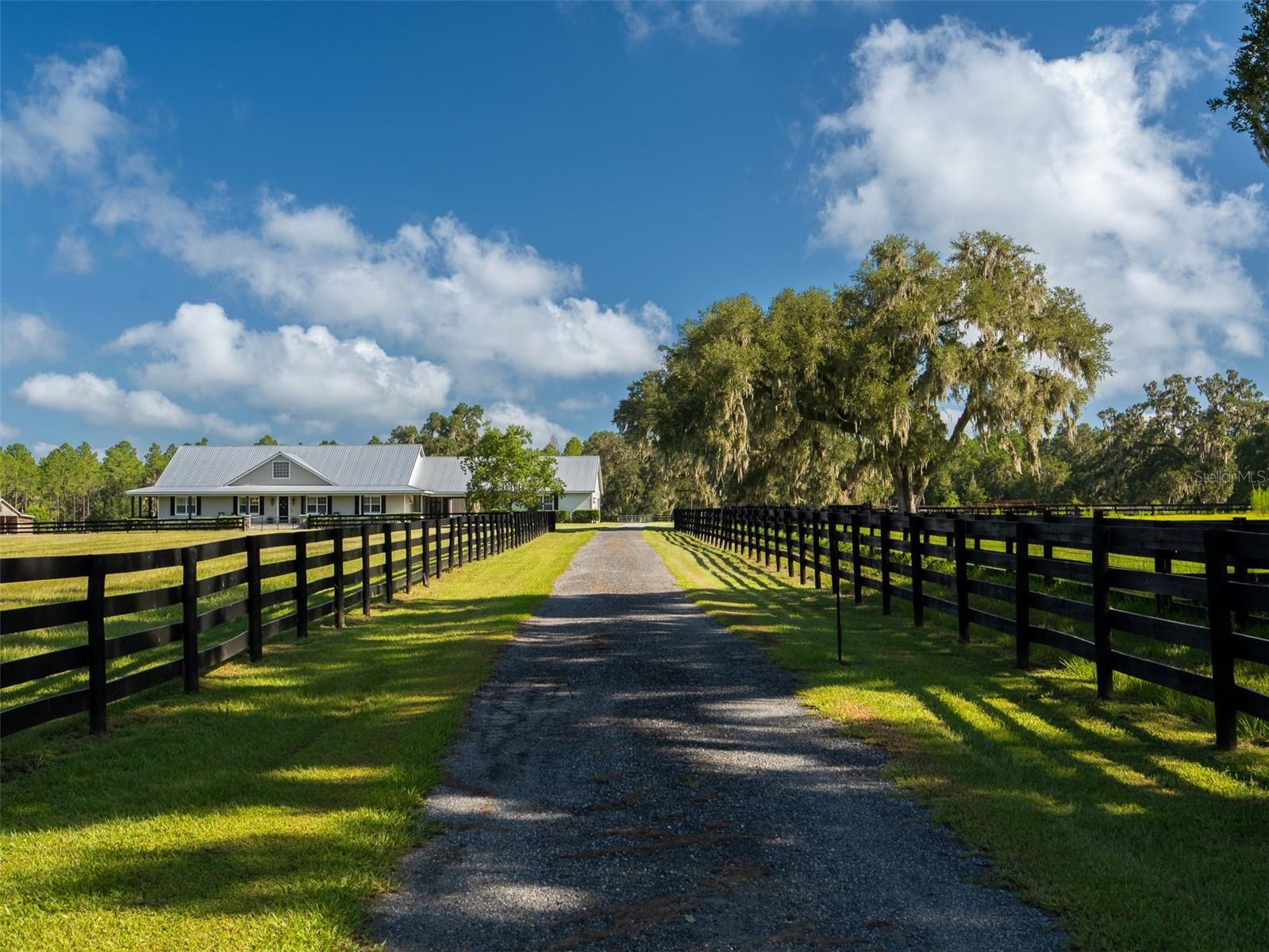 PLANTATION OAKS - Residential