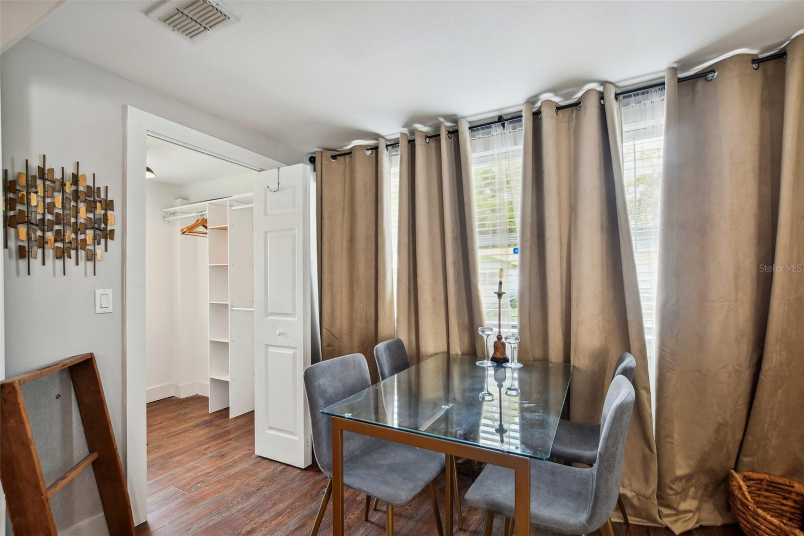 AVALON HEIGHTS - Residential Lease
