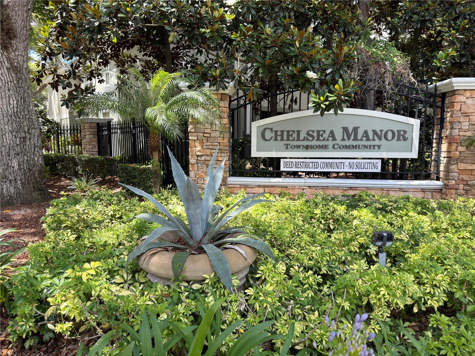 CHELSEA MANOR - Residential