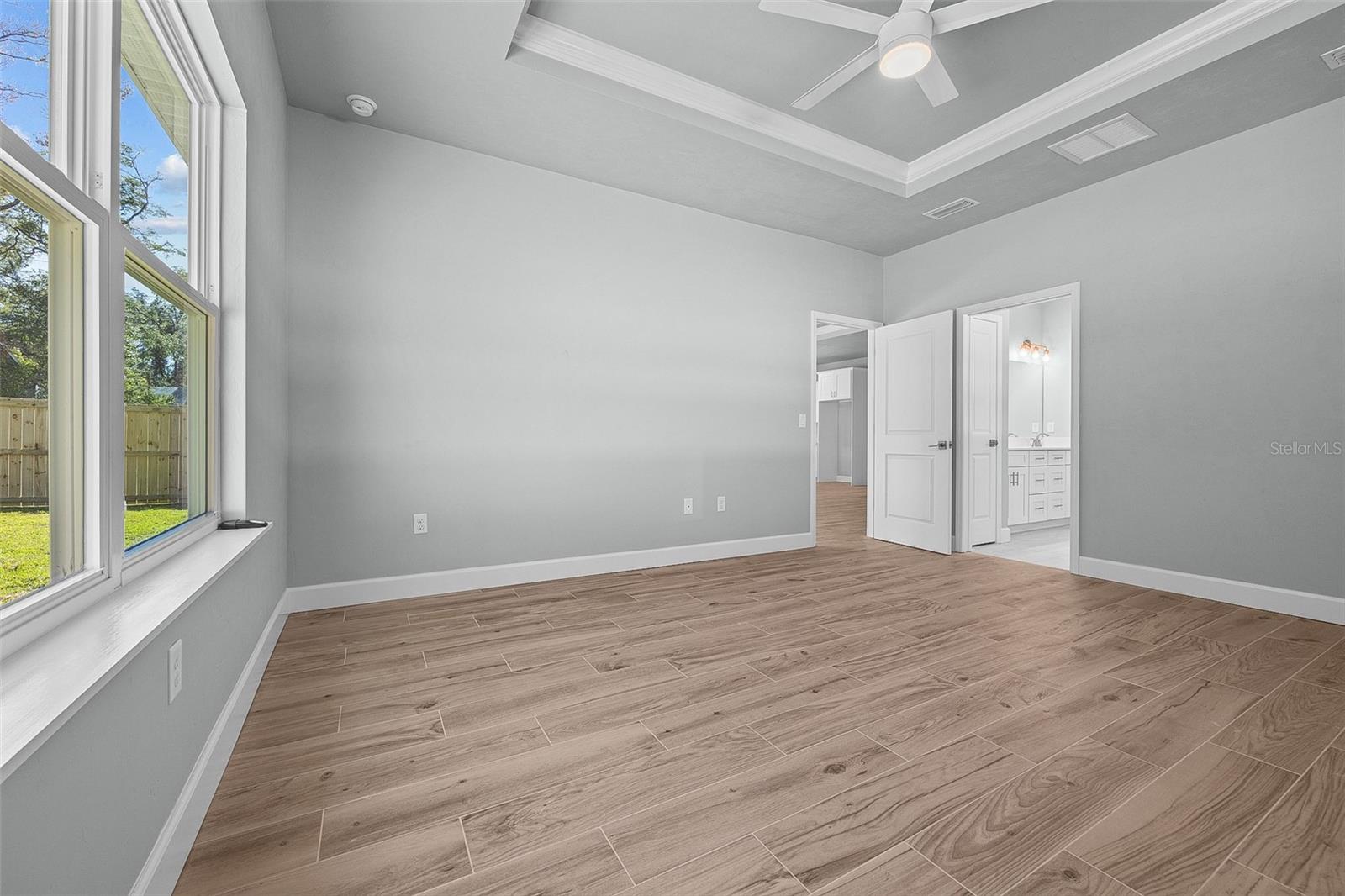 GRAND OAKS AT TOWER - Residential