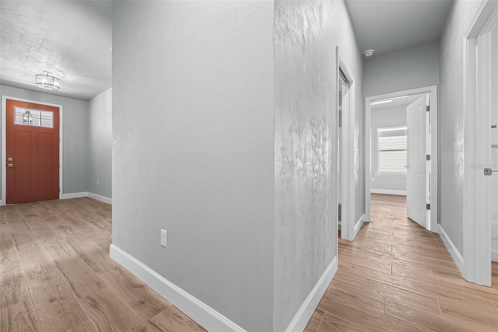 GRAND OAKS AT TOWER - Residential