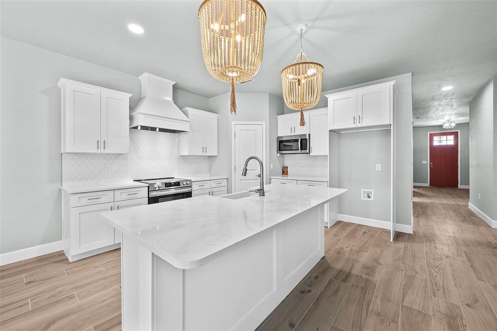 GRAND OAKS AT TOWER - Residential