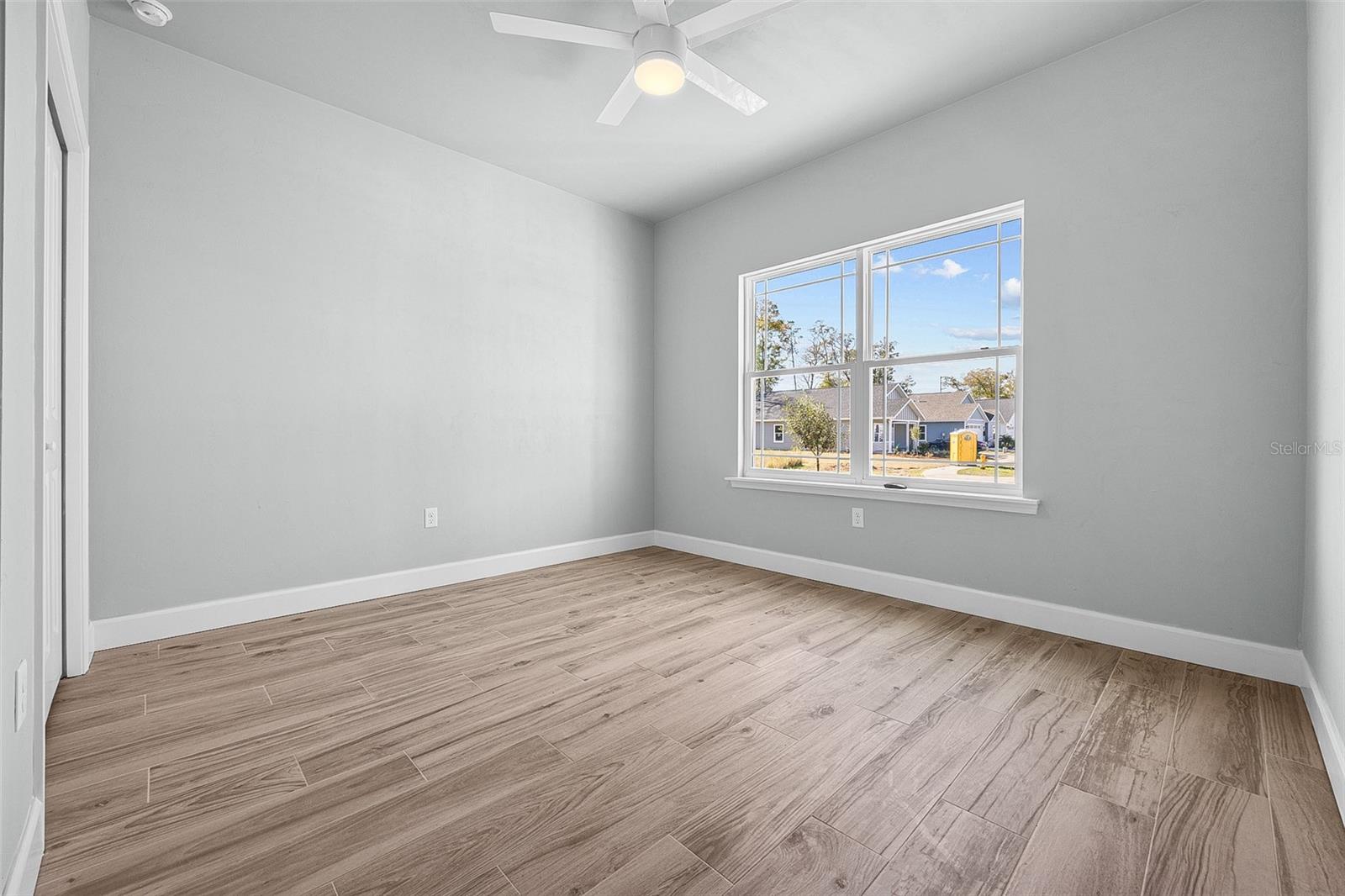 GRAND OAKS AT TOWER - Residential