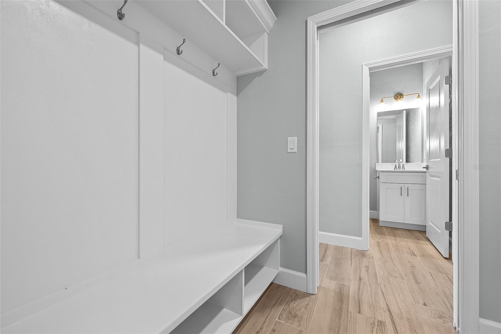 GRAND OAKS AT TOWER - Residential