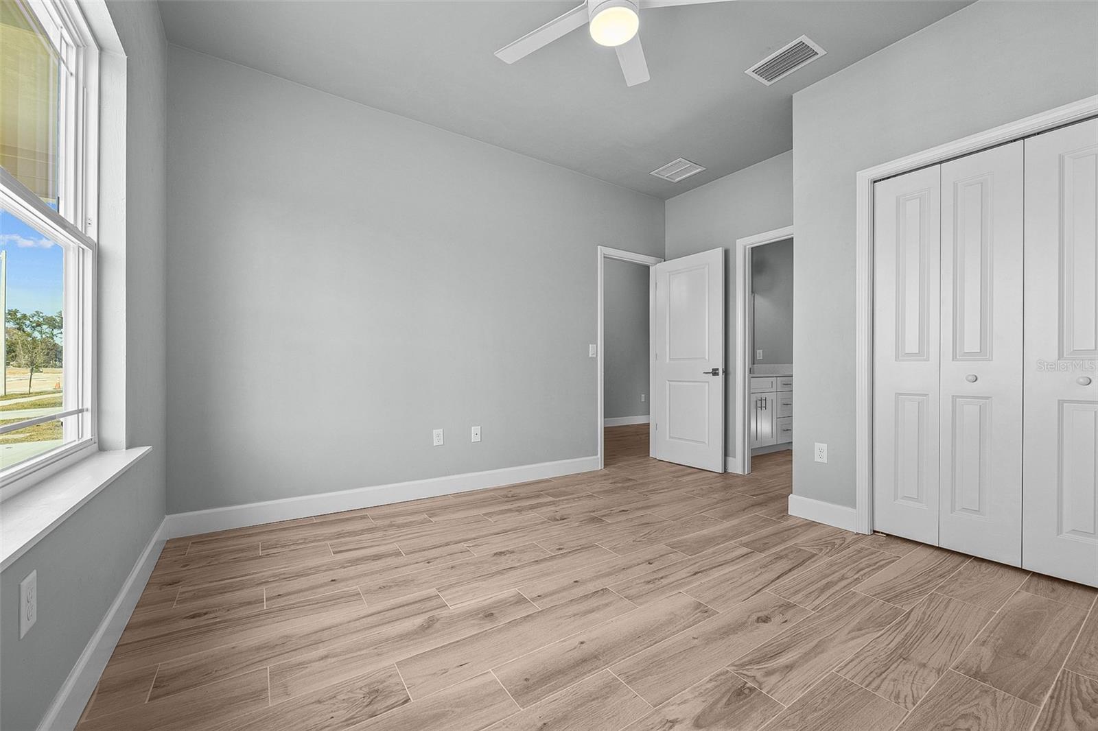 GRAND OAKS AT TOWER - Residential