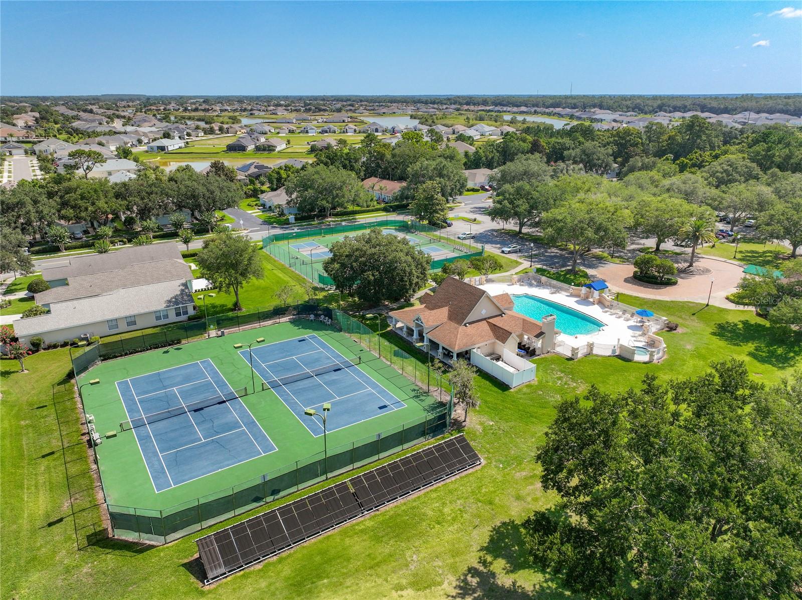 MT DORA COUNTRY CLUB MT DORA PH 02-8 - Residential