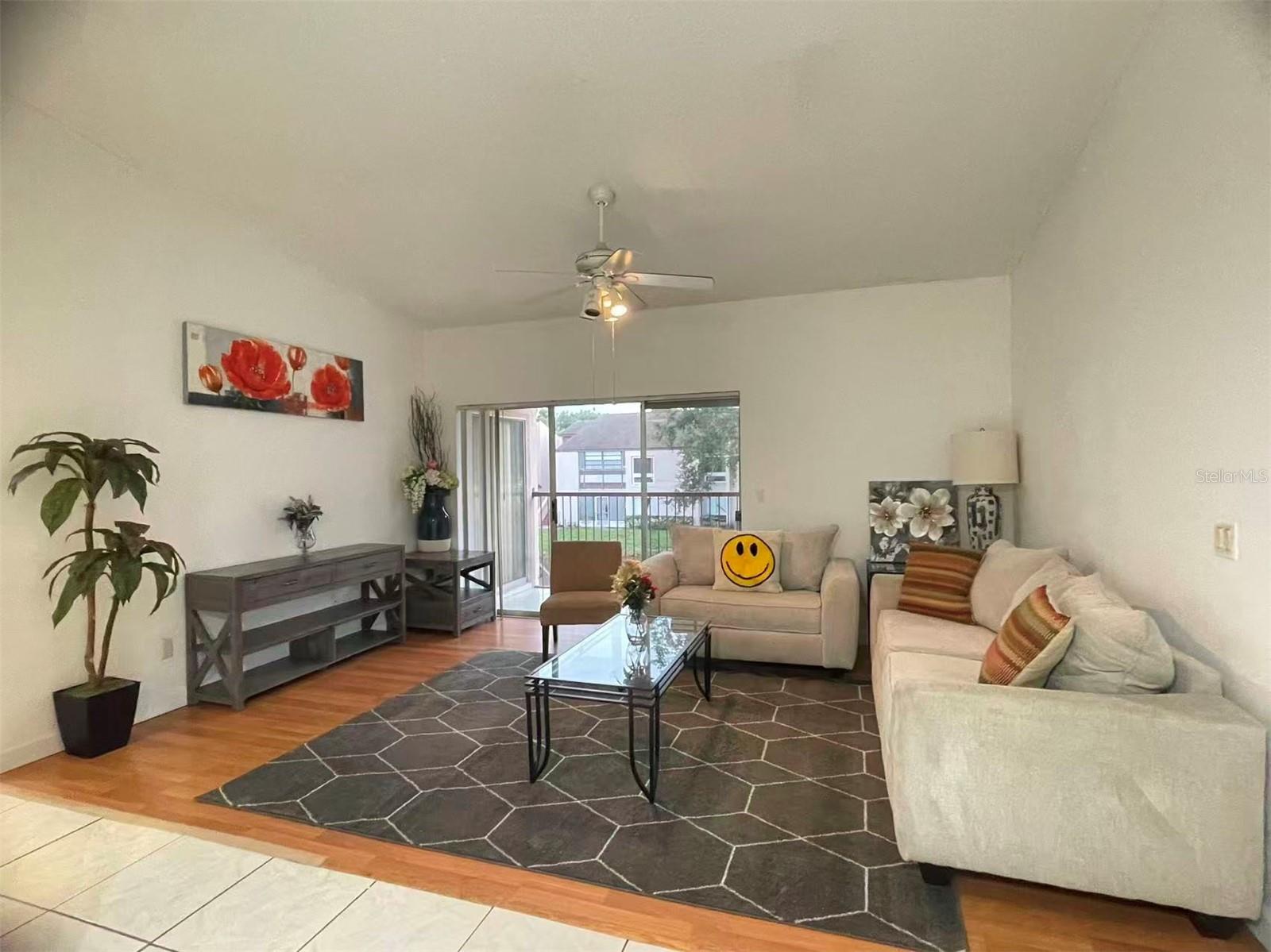 LEMON TREE CONDO SEC 08 - Residential