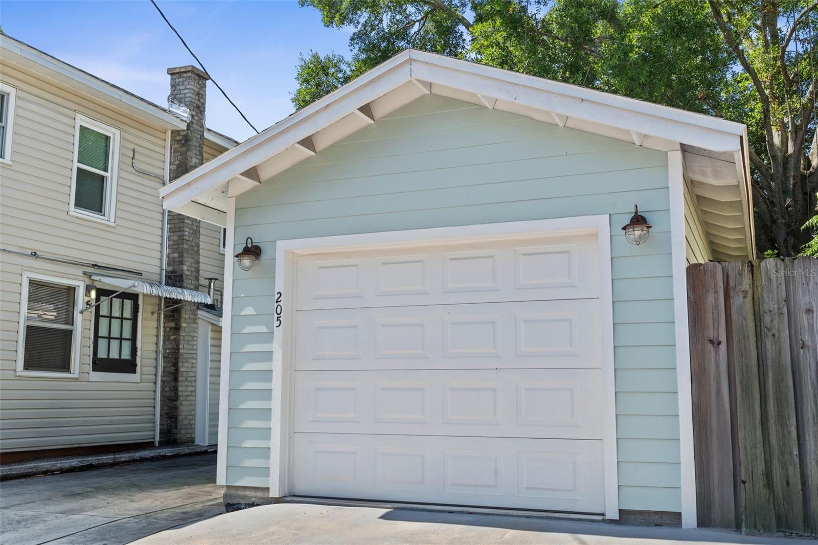 JACKSONS - Residential