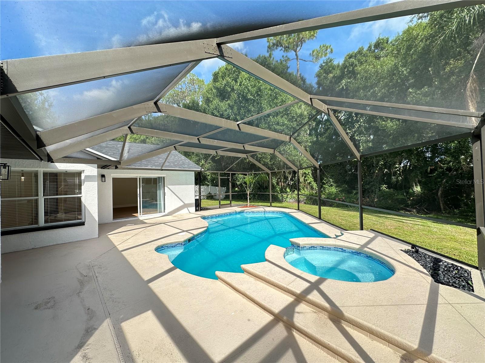 GRAND OAKS - Residential