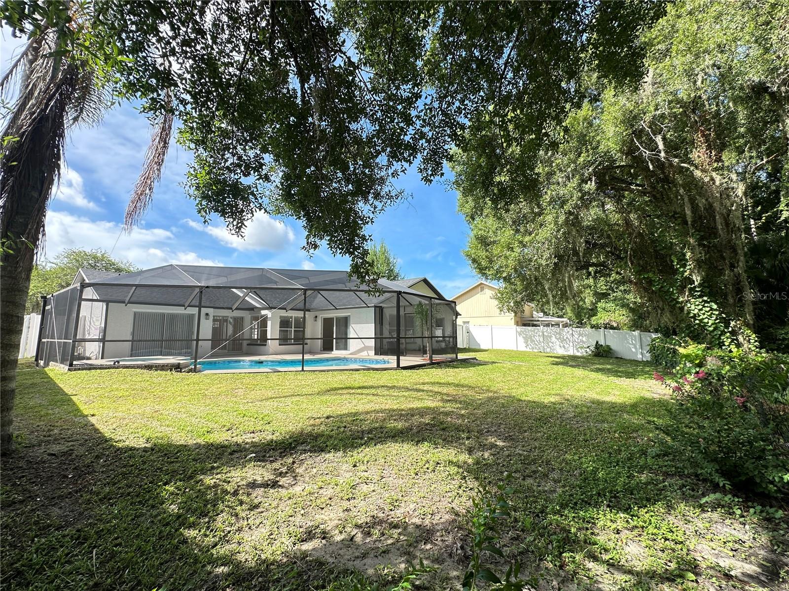 GRAND OAKS - Residential