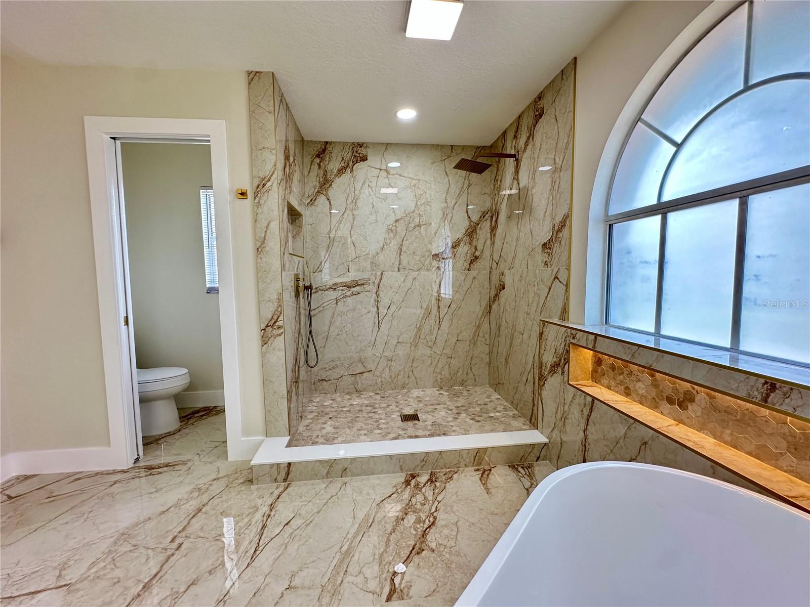 GRAND OAKS - Residential
