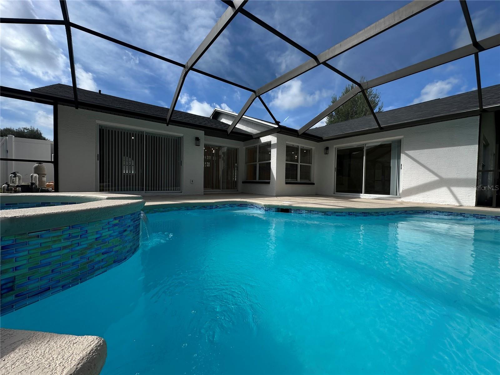 GRAND OAKS - Residential